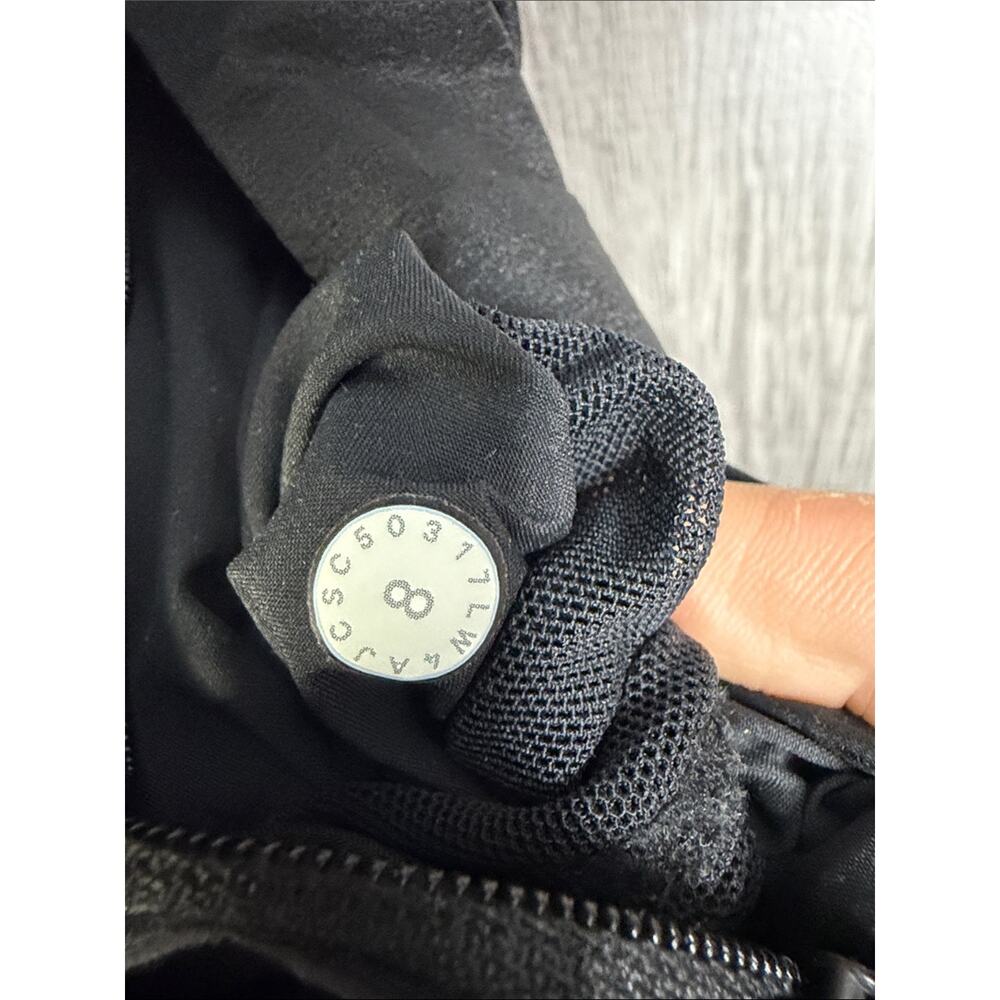 Lululemon Down and Around Black Vest Women's 8 - Picture 7 of 8